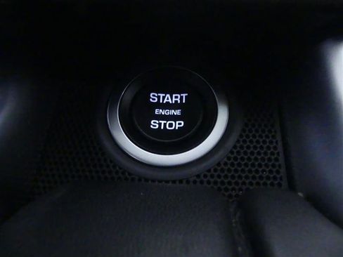 Used 2020 Land Rover Range Rover Sport HST image 17