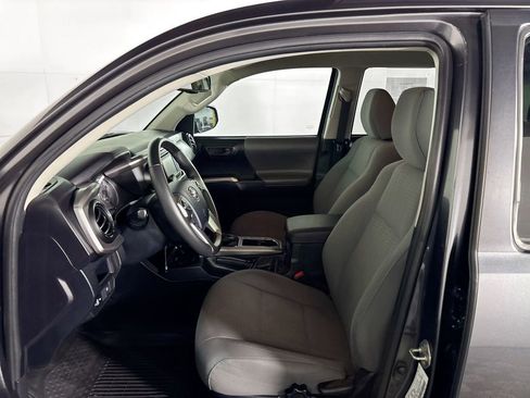 Used 2019 Toyota Tacoma SR5 image 11