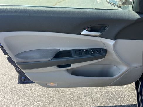 Used 2011 Honda Accord LX image 3