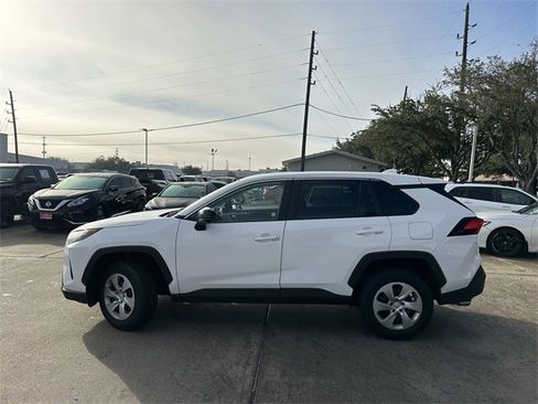 Used 2025 Toyota RAV4 LE image 8