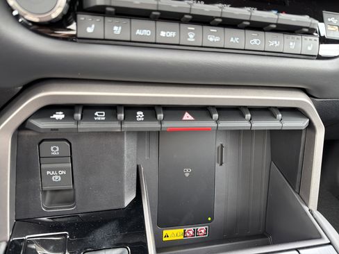 New 2026 Toyota Sequoia Platinum AWD/4WD image 27