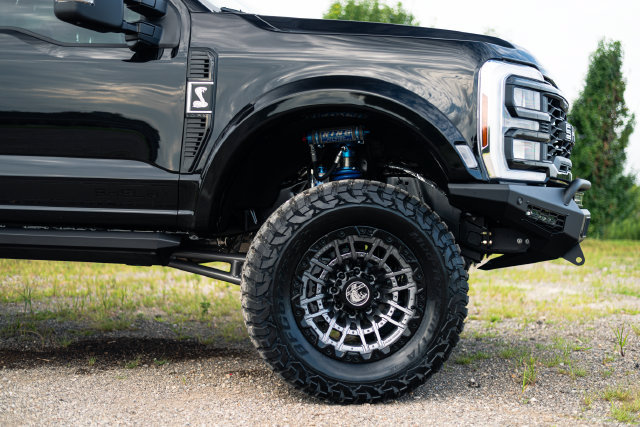 New 2026 Ford F250 Lariat w/ Black Appearance Package AWD/4WD image 4
