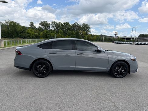 Used 2025 Honda Accord SE image 8