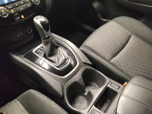 Used 2020 Nissan Rogue SV AWD/4WD image 26