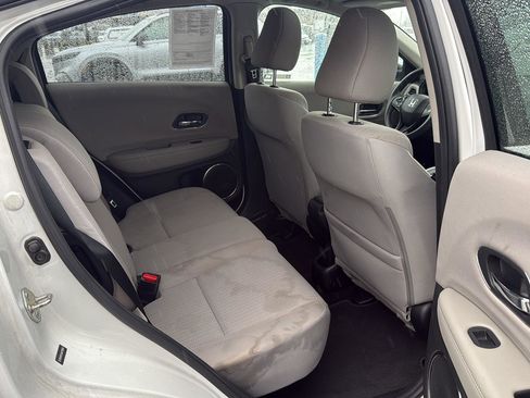 Used 2018 Honda HR-V EX image 27