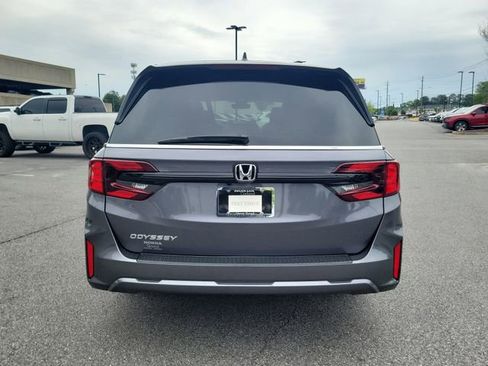 Certified 2026 Honda Odyssey EX-L image 6