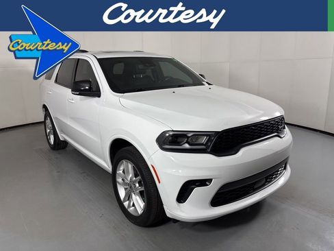 Used 2024 Dodge Durango GT image 1