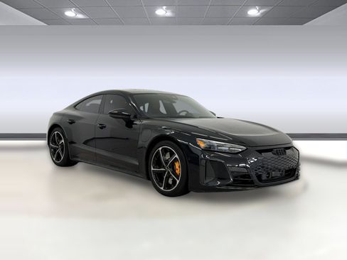 Used 2024 Audi RS e-tron GT w/ Carbon Performance Package AWD/4WD image 7
