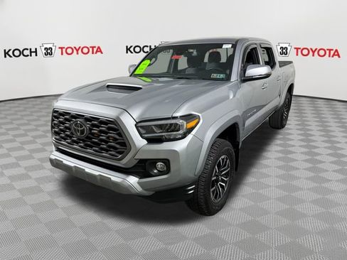 Used 2023 Toyota Tacoma TRD Sport AWD/4WD image 3