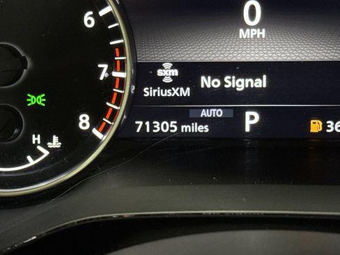 Used 2022 Nissan Pathfinder SV AWD/4WD image 13