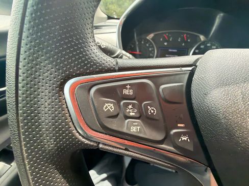 Used 2020 Chevrolet Equinox LT FWD image 19