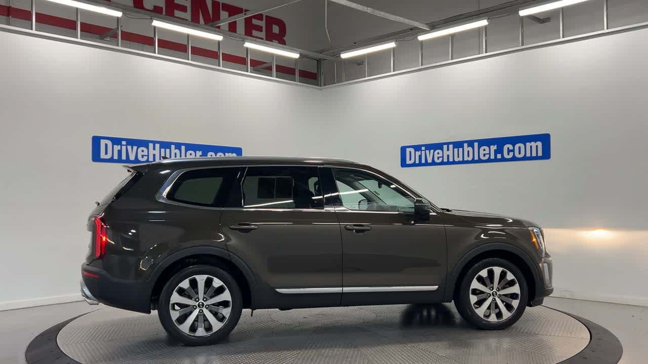 Used 2020 Kia Telluride EX w/ EX Premium Package AWD/4WD image 3