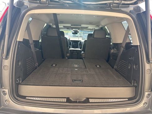 Used 2019 Cadillac Escalade Premium Luxury image 21