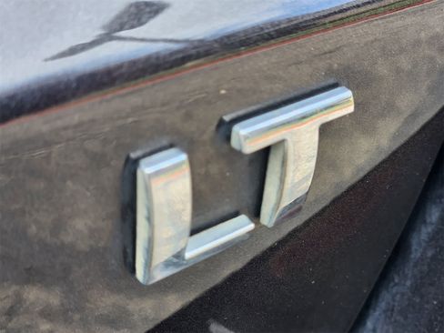 Used 2017 Chevrolet Traverse LT image 11