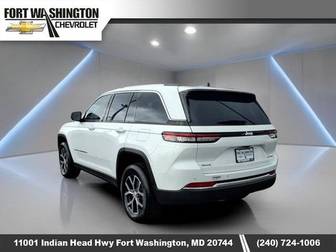 Used 2023 Jeep Grand Cherokee Limited AWD/4WD image 3