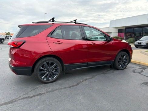 Used 2022 Chevrolet Equinox RS w/ RS Leather Package AWD/4WD image 4