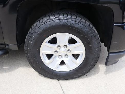Used 2018 Chevrolet Silverado 1500 LT w/ All Star Edition AWD/4WD image 9