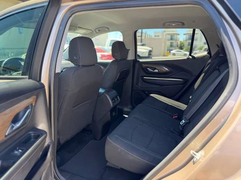 Used 2018 GMC Terrain SLE FWD image 27