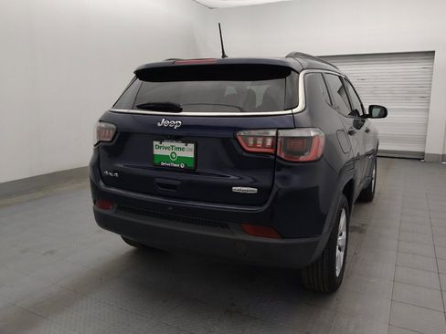 Used 2018 Jeep Compass Latitude w/ Cold Weather Group AWD/4WD image 7