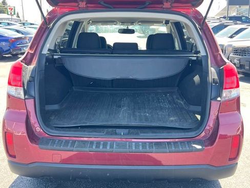 Used 2014 Subaru Outback 2.5i Premium w/ Accessory Value Package (OYZ) AWD/4WD image 8