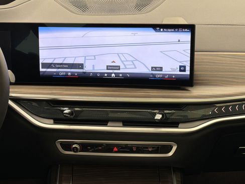 Used 2026 BMW X7 xDrive40i AWD/4WD image 18
