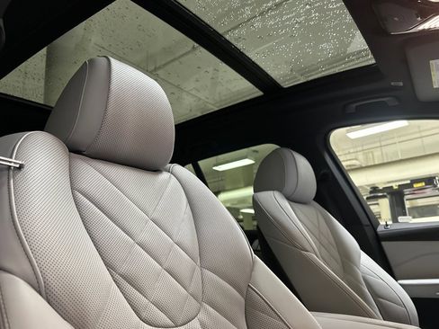 Used 2025 BMW X5 xDrive40i w/ Premium Package image 15