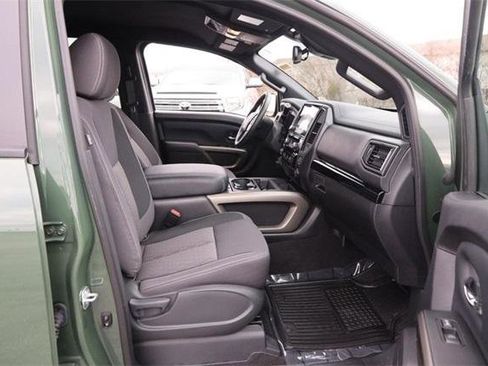 Used 2024 Nissan Titan SV w/ SV Bronze Edition Package image 23