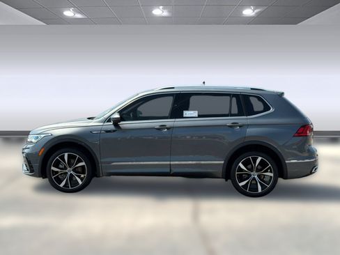 Used 2024 Volkswagen Tiguan SEL R-Line AWD/4WD image 3