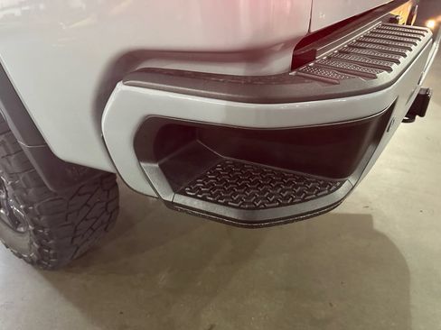 Used 2024 GMC Sierra 2500 AT4 w/ AT4 Premium Plus Package AWD/4WD image 39