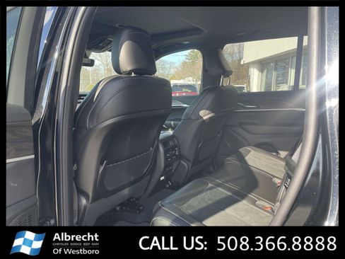 New 2026 Jeep Grand Cherokee Altitude AWD/4WD image 11
