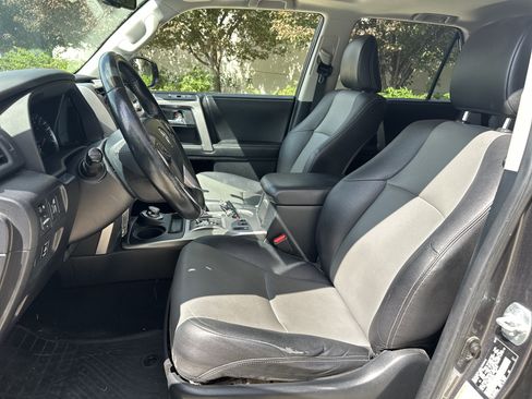 Used 2014 Toyota 4Runner SR5 Premium w/ Convenience Package AWD/4WD image 14