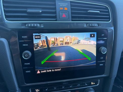 Used 2019 Volkswagen e-Golf SE image 23