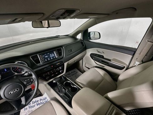 Used 2020 Kia Sedona LX FWD image 21
