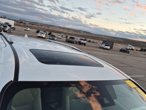 Used 2021 Toyota Sienna Limited image 6