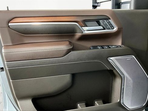 Used 2024 GMC Sierra 2500 Denali w/ Denali Reserve Package image 20