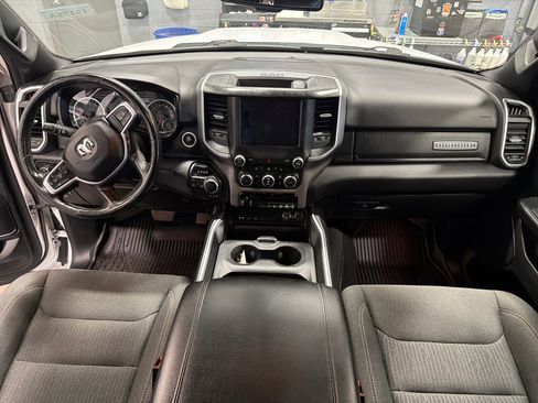 Used 2019 RAM 1500 Big Horn AWD/4WD image 5