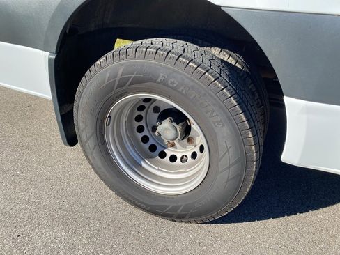 Used 2019 Freightliner Sprinter 170 image 7