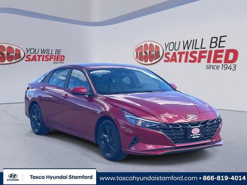 Used 2023 Hyundai Elantra SEL w/ Cargo Package image 1