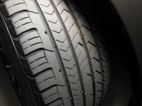 Used 2017 Toyota Corolla XSE image 28