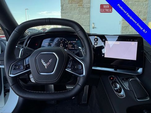 Used 2024 Chevrolet Corvette Stingray Premium Cpe w/ Z51 Performance Package image 8