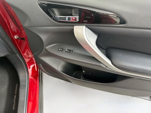 Used 2024 Mitsubishi Eclipse Cross SE image 32