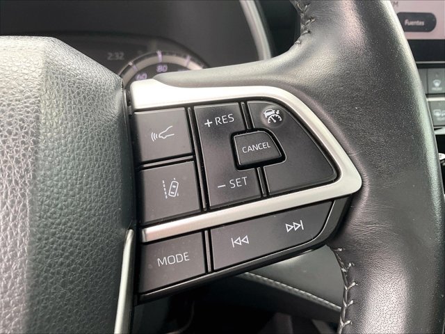 Used 2024 Toyota Highlander XLE FWD image 19