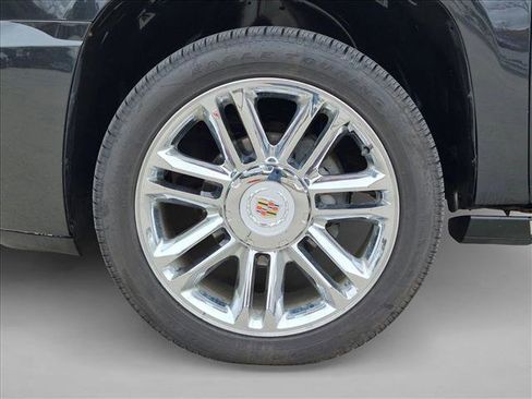 Used 2013 Cadillac Escalade Platinum AWD/4WD image 29