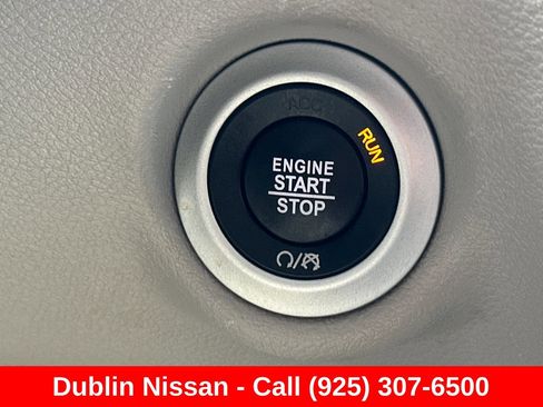 Used 2022 Chrysler Pacifica Touring-L FWD image 36