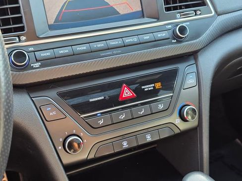 Used 2018 Hyundai Elantra Sport FWD image 30