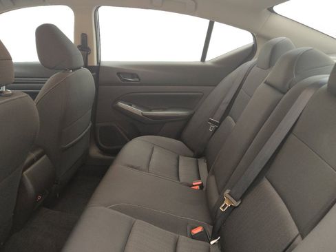 Used 2025 Nissan Altima 2.5 SV FWD image 18