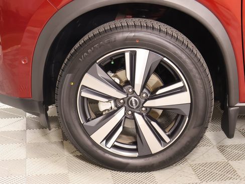 Used 2023 Nissan Rogue SL w/ SL Premium Package FWD image 19