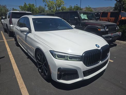 Used 2020 BMW 750i xDrive w/ M Sport Package AWD/4WD image 4
