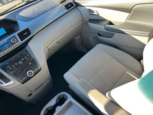 Used 2011 Honda Odyssey EX image 14