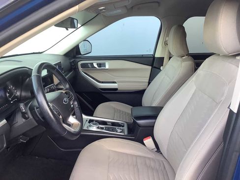 Used 2021 Ford Explorer XLT w/ Class III Trailer Tow Package image 2